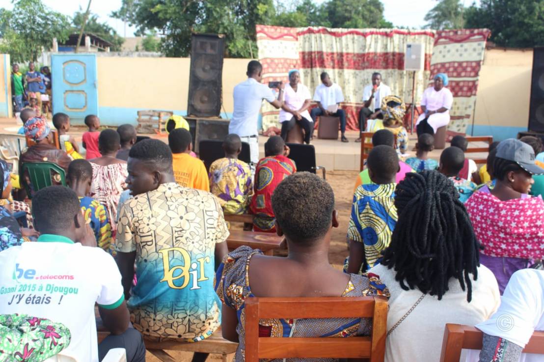 Les Arts vivants au service de la promotion de la santé sexuelle et reproductive et du bien être des ados : Care International Bénin-Togo adopte le concept de FIEST’ARTS